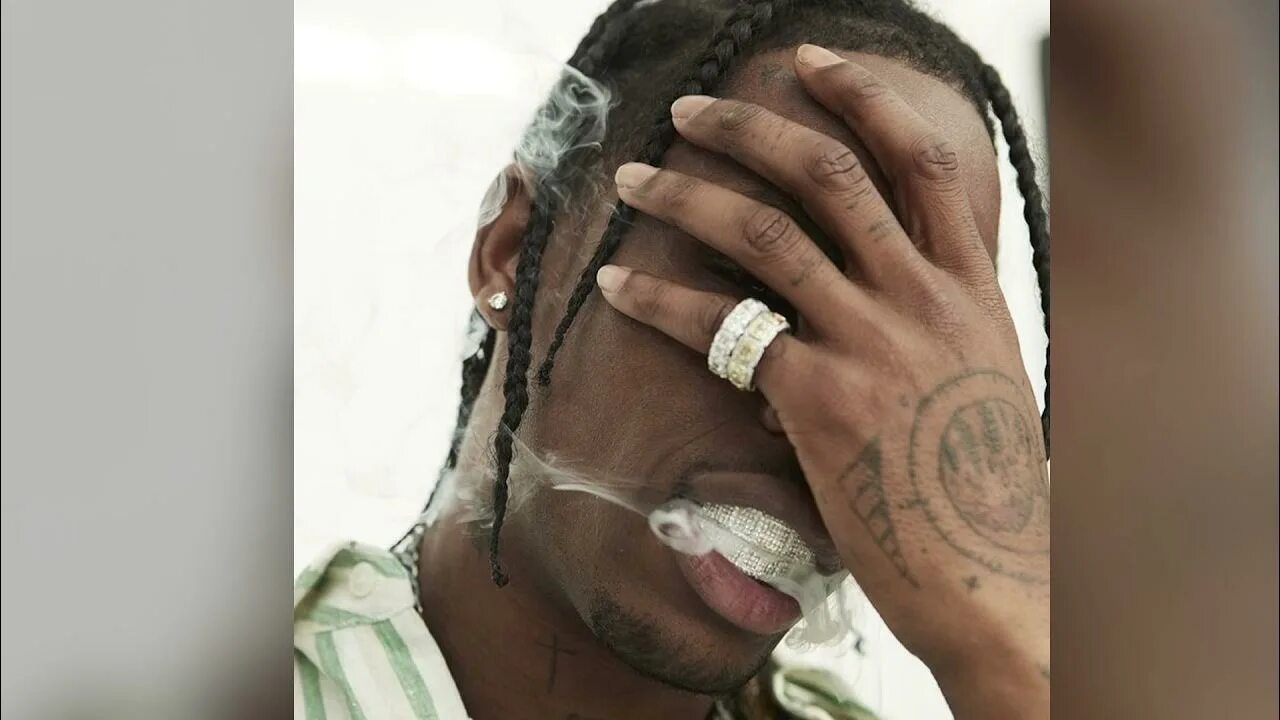 Грилзы Travis Scott. Трэвис Скотт зубы. Трэвис Скотт 2019. Трэвис Скотт плачет. Cut the check travis scott