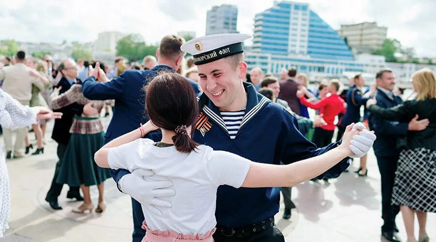 форма финских моряков. ансамбль моряков. танцы ритмы детства. ансамбль танца танец матросов. матросский танец моисеев.