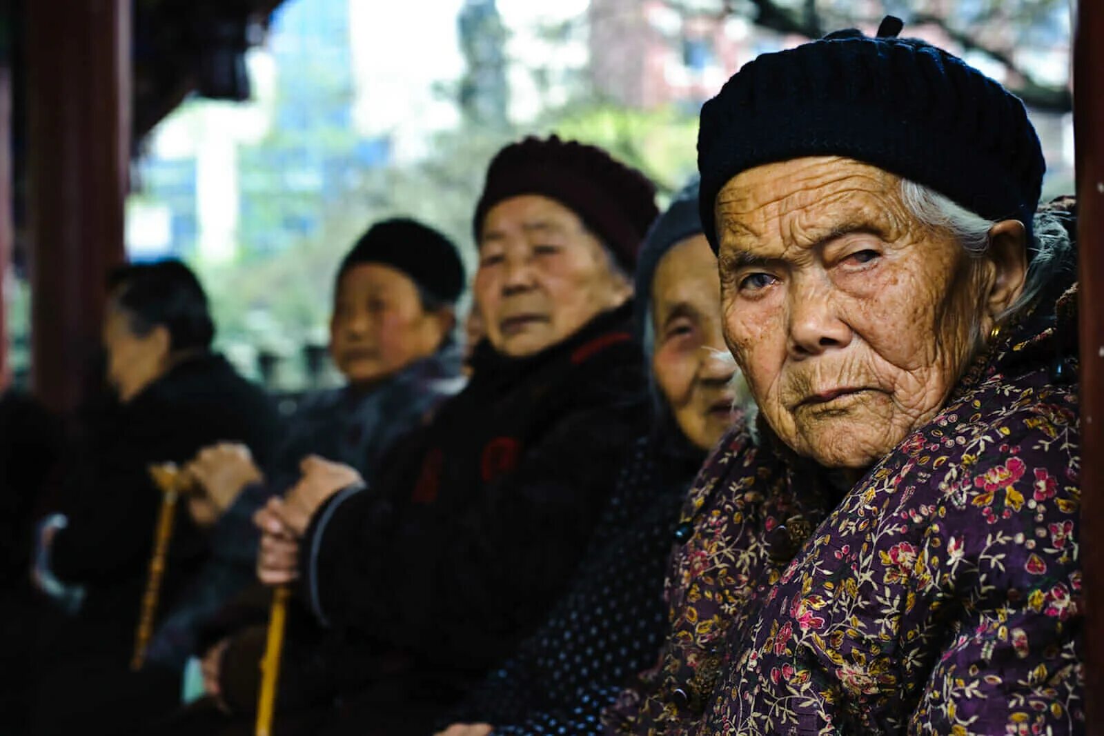 Буда возраст. Старение населения. Пенсионеры в Китае. Старение населения Китая. Старики в Китае.