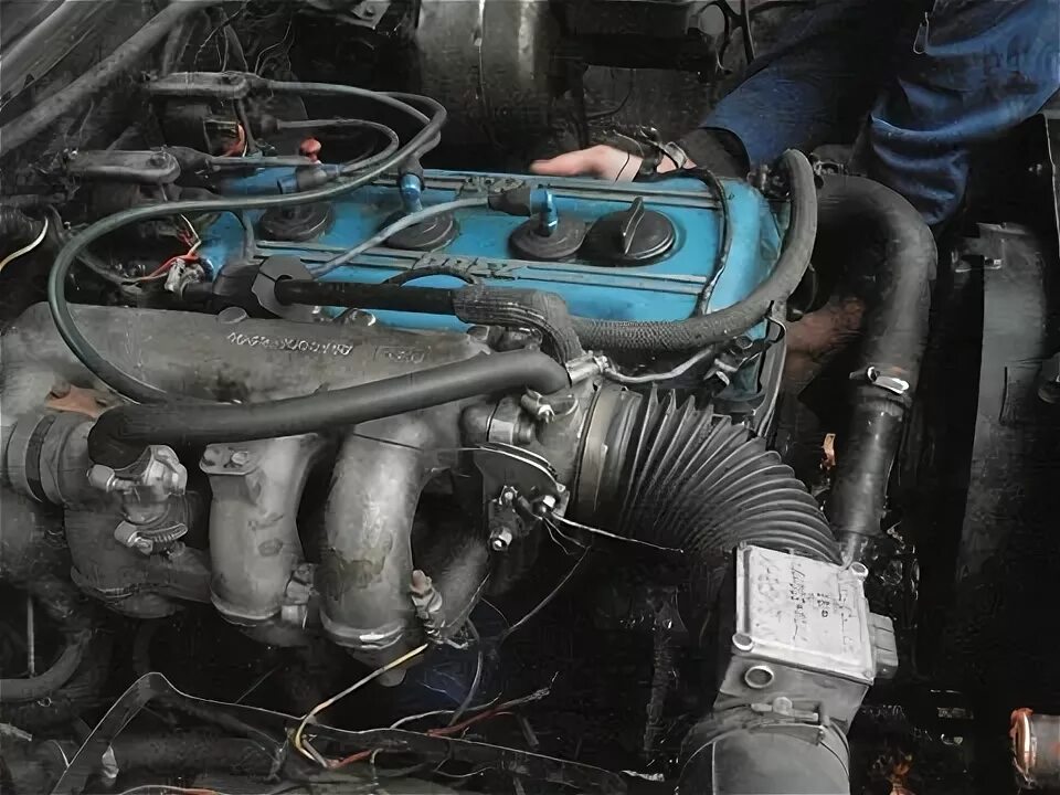 Газ 3110 под капотом. Двигатели газ 3110 406 двигатель. Двс газ 3110. Змз 406 волга. Газ 3110 406.