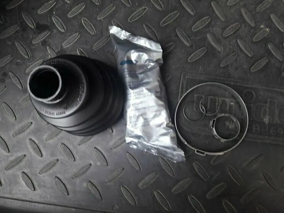 Пыльник шруса наружный рено логан 1. Пыльник внутреннего шруса рено логан 1. Пыльник привода внутренний левый рено логан. 392414459r пыльник рено логан. Пыльник наружный рено логан 1.