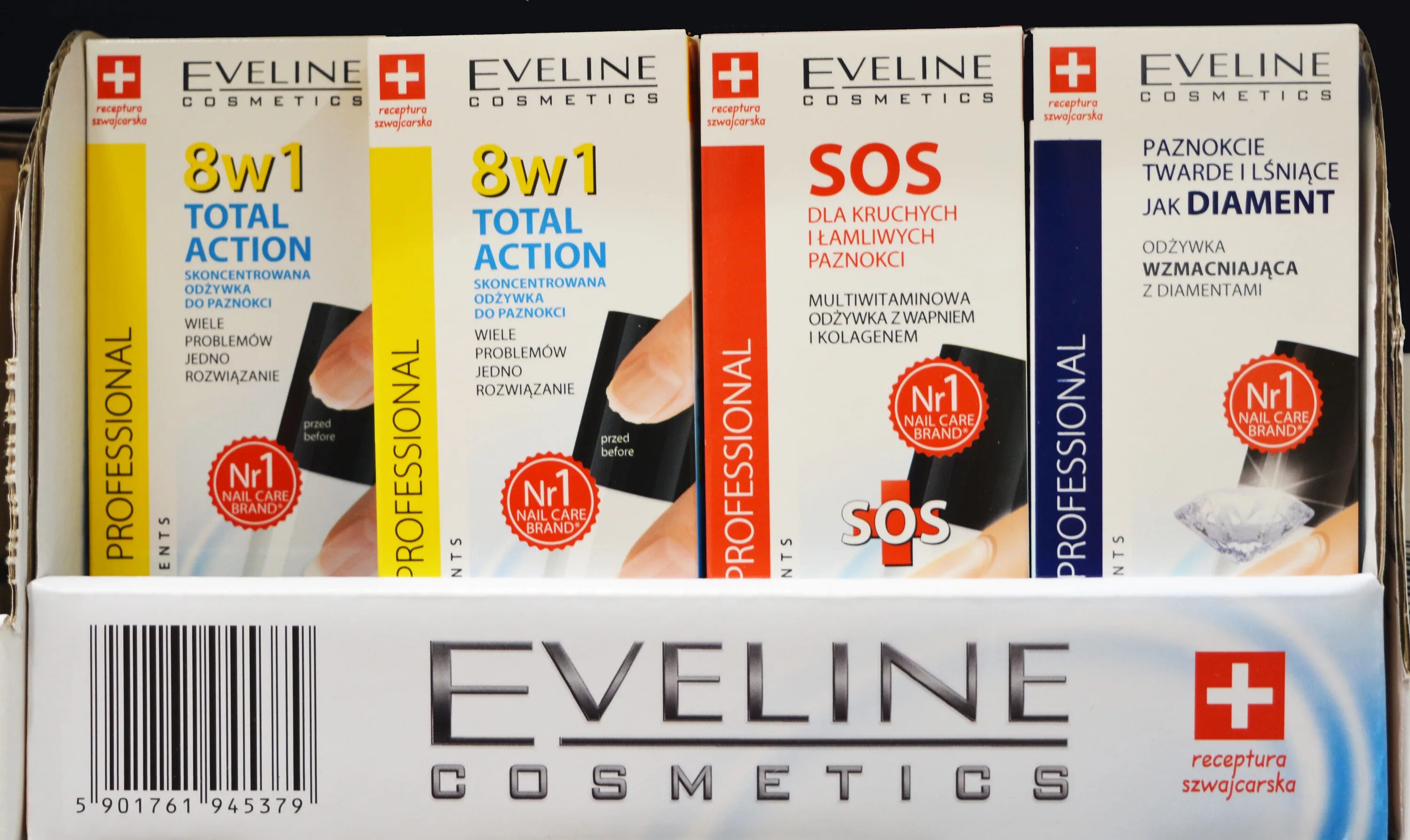 Eveline cosmetics реклама на улицах. Эвелин крем с шиммером. Лак эвелин бриллиантовый. Eveline. Дипинс эвелин.
