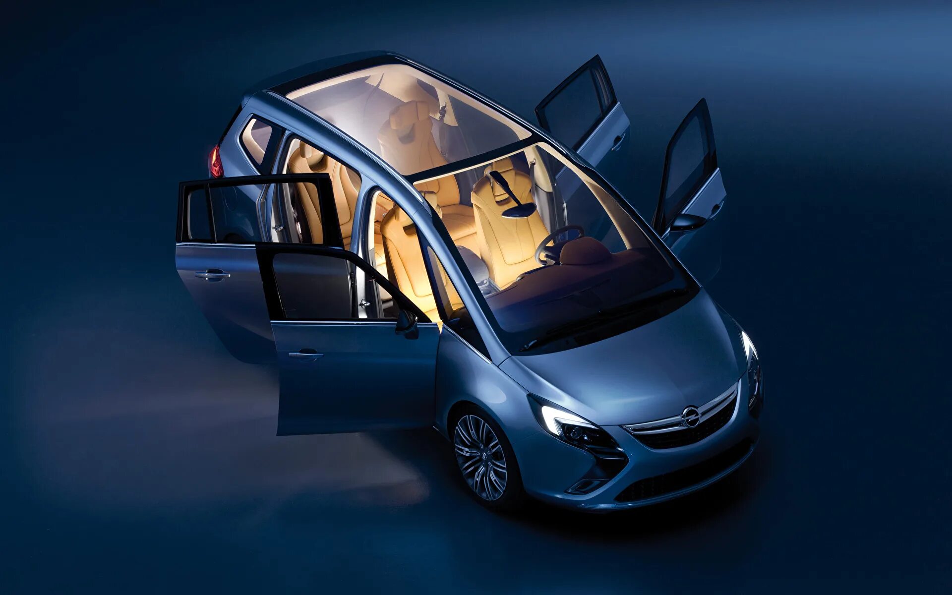 Аренда 7 местного авто. Opel Zafira Tourer. Концепты Опель Зафира. Опель Zafira Tourer. Opel Zafira Concept.