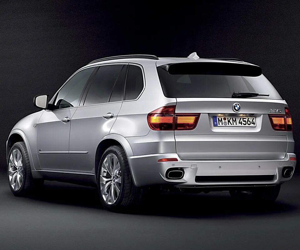Бмв е70 дорестайлинг. E70 BMW x5 Sport. X5 e70 дорестайлинг. BMW x5 e70 m Sport. BMW x5 e70 м пакет дорестайлинг.