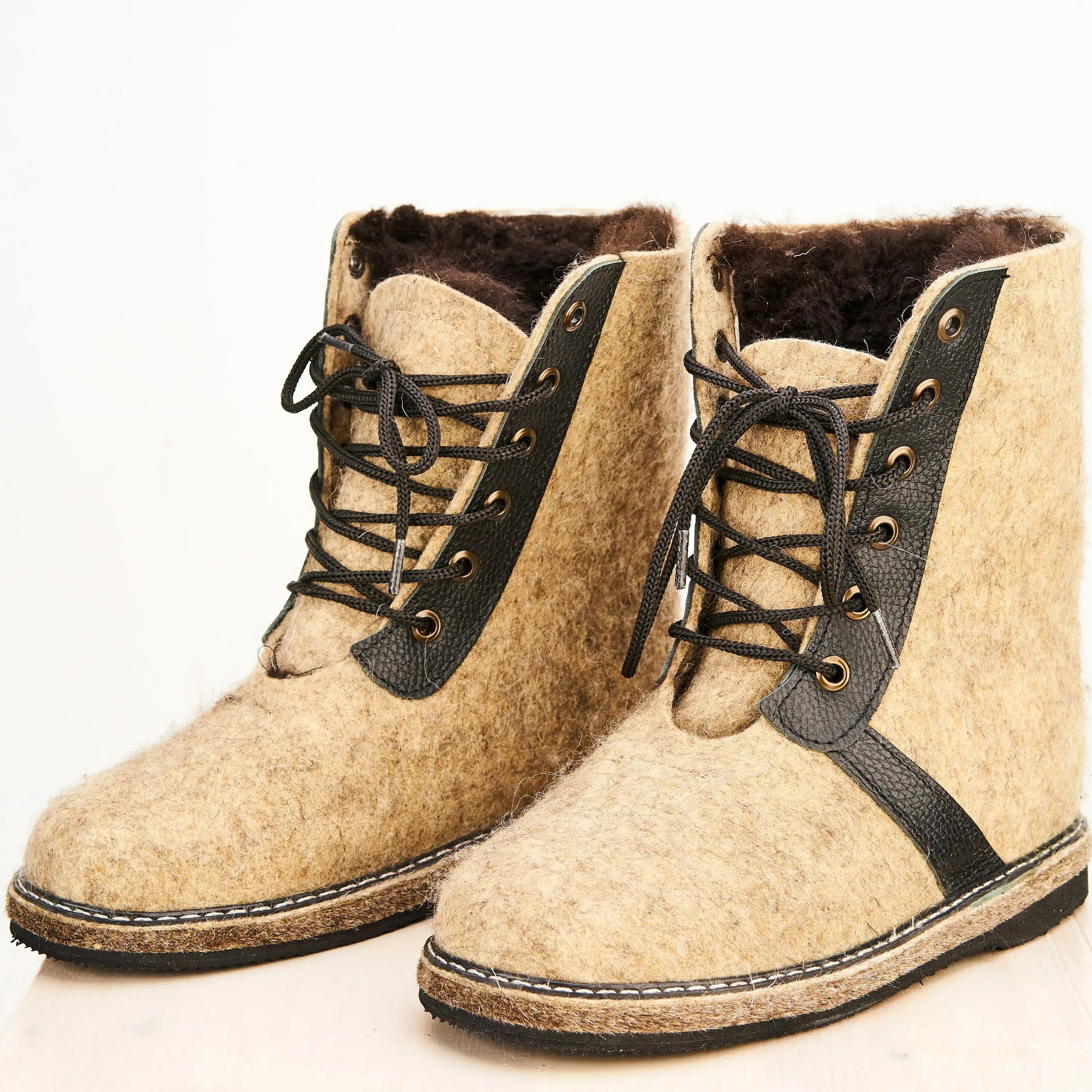 Дедуши мужские. Дедуши войлочные. Дедуши войлочные. Обувь деда. Дедуши мужские.