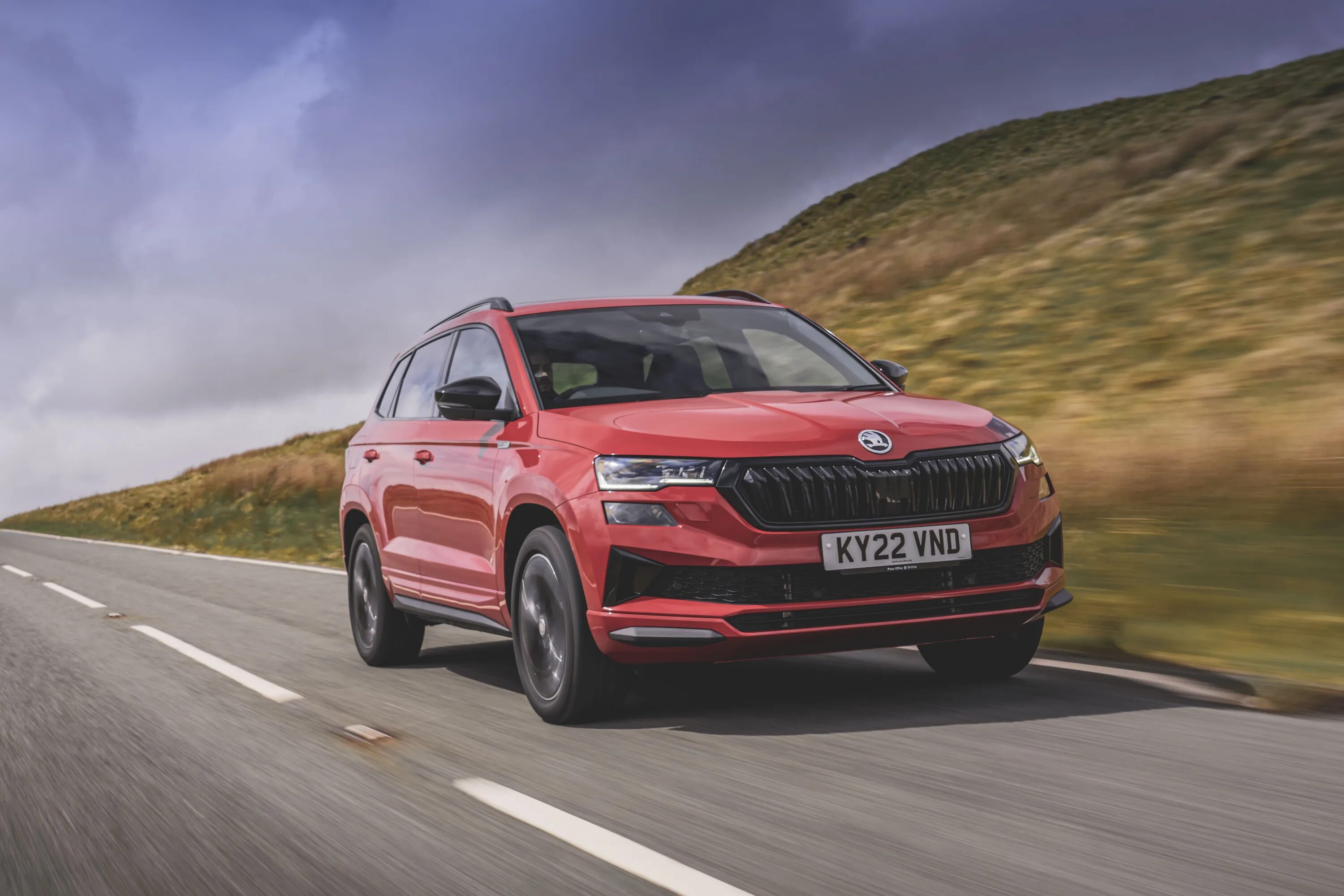 Шкода 2022 купить. Skoda Karoq 2023. Skoda Karoq 2020. Skoda Karoq 2022. Skoda Karoq Sportline 2022.