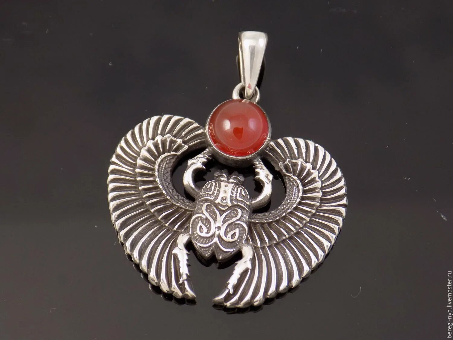 жук скарабей египетский амулет-талисман. скоробейник жук талисман. жук скарабей значение талисмана. скоробейник жук талисман значение. египетское украшение жук скарабей.