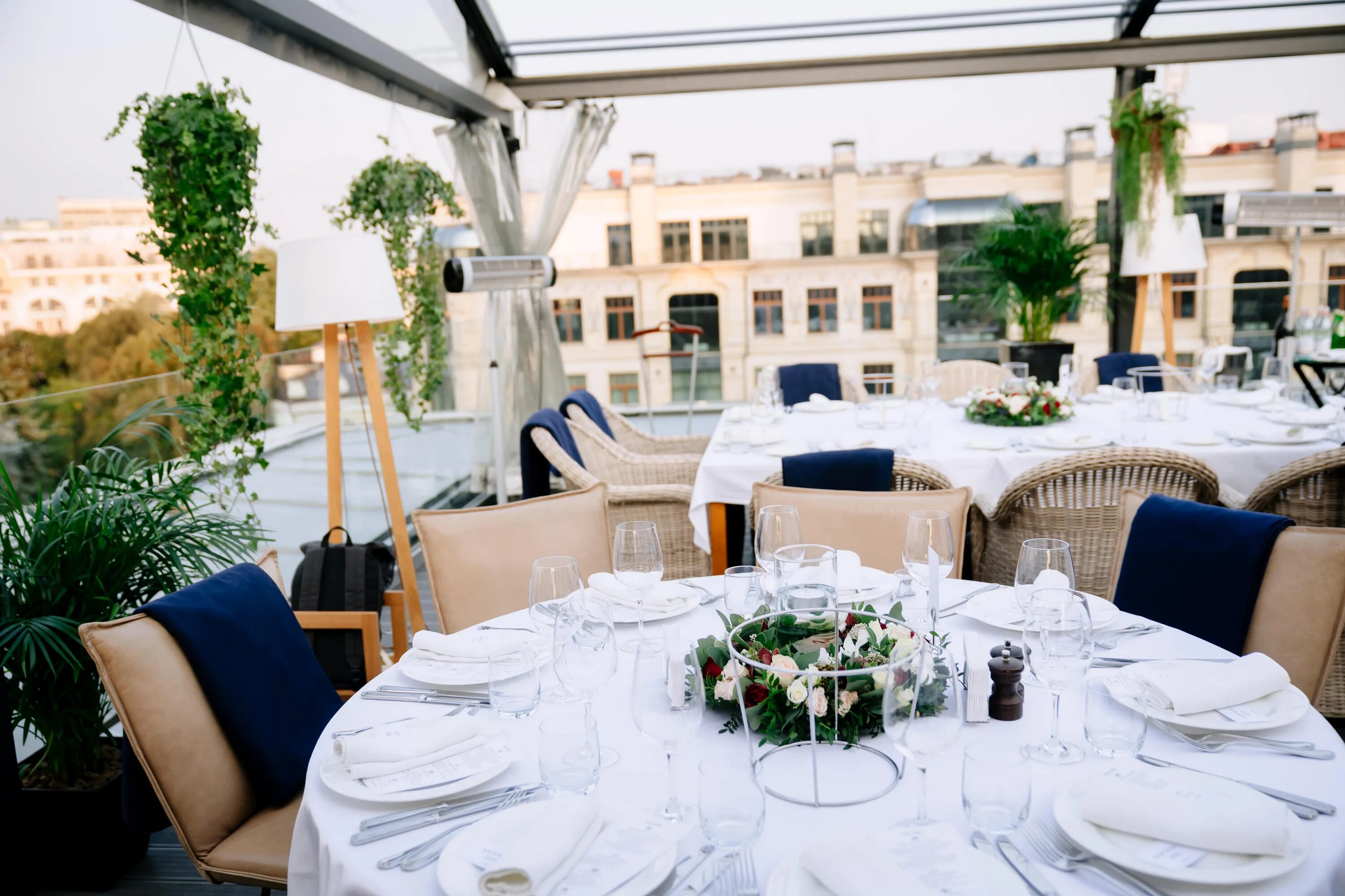 Ресторан машрумс якиманка. Mushrooms ресторан веранда. Ресторан машрумс якиманка. Ресторан машрумс якиманка. Mushrooms ресторан москва.