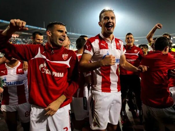 Црвена звезда партизан прогноз сегодня. Поло црвена звезда macron. partizan crvena zvezda. игроки црвена звезда.