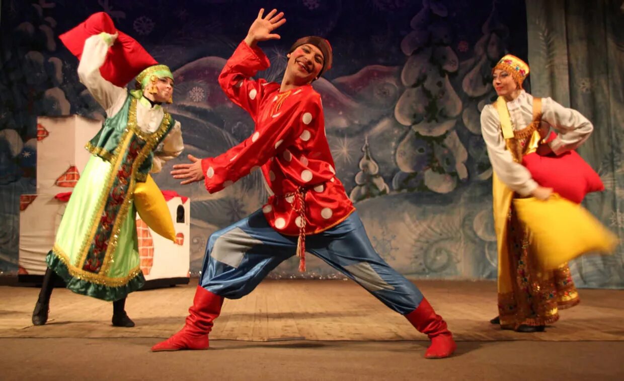 Театр по щучьему веленью. Спектакль емеля. По щучьему веленью спектакль. Спектакль емеля. Спектакль емеля.