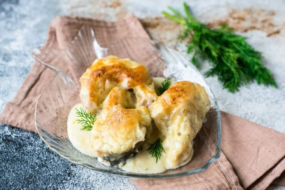 Брюссельская капуста с яйцом. Хек со сметаной. Хек со сметаной. Запеканка с брюссельской капустой и брокколи. Хек со сметаной.