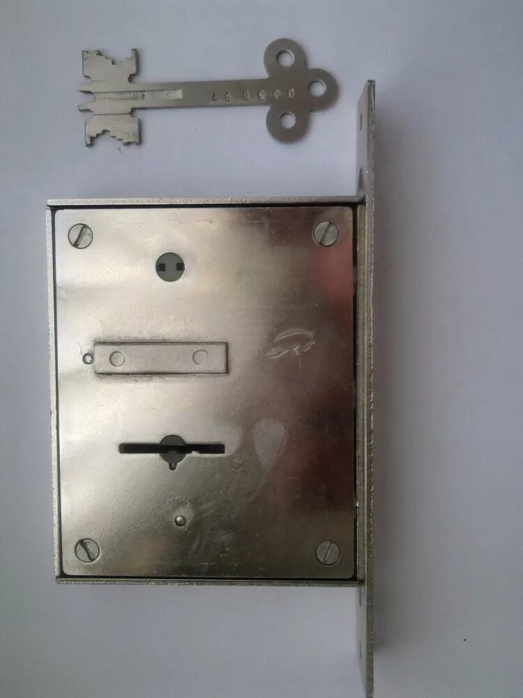 замок накладной для металлической двери с вертушкой. врезной замок зенит зв 4-3. замок дверной омега зн-3. замок дверной накладной для стальной двери с защёлкой. замок накладной биф-0026-1 3-лк.