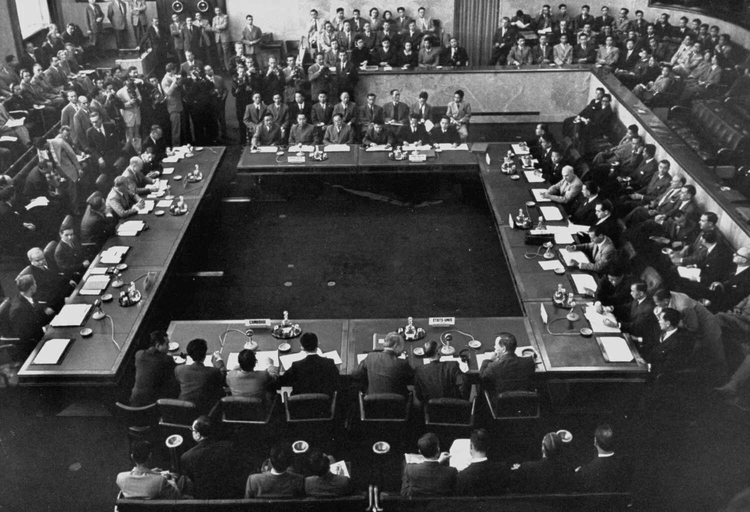 Город международных конвенций. Женевская конференция 1954. Женевские соглашения 1954 года. Конференция в Женеве 1925. Женевская конференция 1933.