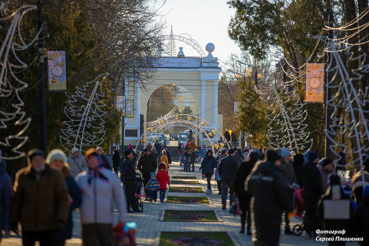 Погода таганрог дней. Ветер в Таганроге. Таганрог климат. Таганрог в январе. Таганрог дождь.