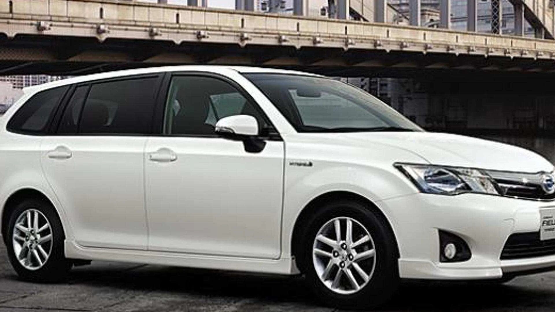 Fielder гибрид. Тойота королла филдер 2014. toyota corolla fielder 2014. тойота королла филдер 2013 гибрид. toyota corolla fielder hybrid 2013.