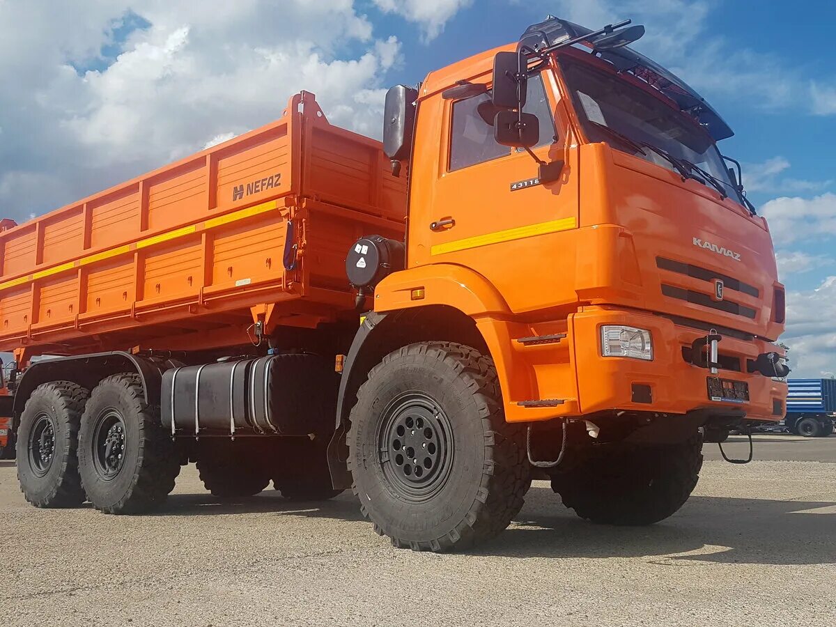 Новый камаз 43118. Новые КАМАЗЫ -43118 самосвал. КАМАЗ 43118 новый. КАМАЗ 43118 2021. КАМАЗ 43118 самосвал новый-2.