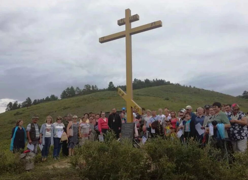 Погода бурятия бичурский. Достопримечательности Бичура. Древлеправославная Церковь в селе Бичура. Бичура Бурятия достопримечательности. Крест в Бурятии.