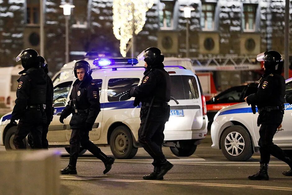 Нападение термин. Стрельба на Лубянке 19.12.2019. Полиция на Лубянке. Стрельба на Лубянке спецназ.