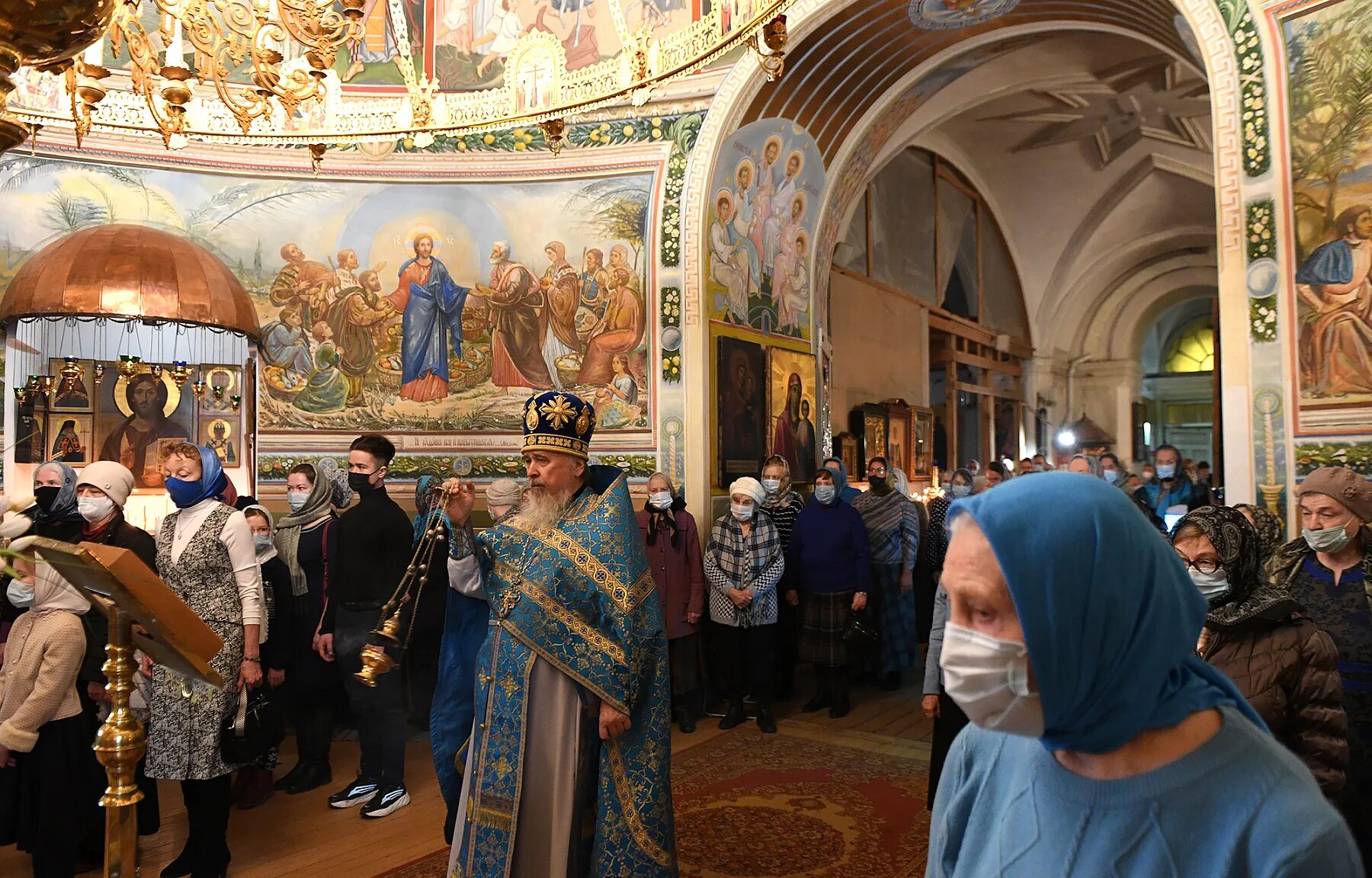 13 апреля православный. Храм Благовещения Пресвятой Богородицы. Благовещение Пресвятой Богородицы служба в храме. С Благовещением Пресвятой Богородицы. Благовещение Богородицы праздник.