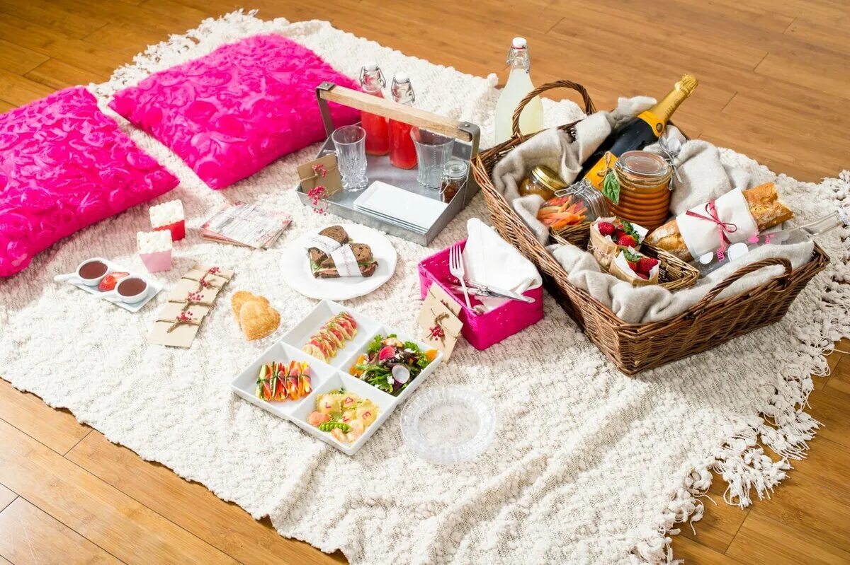 Романтическое украшение комнаты. Романтический вечер. Романтические сюрпризы для любимого мужчины. Романтический ужин. Как устроить е.