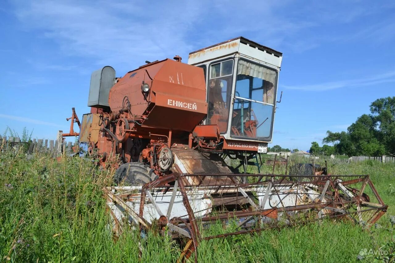 Комбайн енисей 1200 нм. Комбайн зерноуборочный "енисей-1200м". Енисей 1200-1нм. Комбайн енисей 1200. Комбайн енисей 1500.
