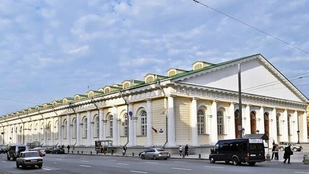 Манеж бове. Здание манежа в москве архитектор о.и бове 1817. здание манежа бове. здание манежа бетанкур. московский манеж бетанкур.
