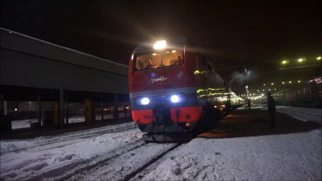 Кострома екатеринбург поезд. Эп2к с пассажирским поездом. Тепловозы Перми. СПБ Пермь поезд. Поезд Свердловск.