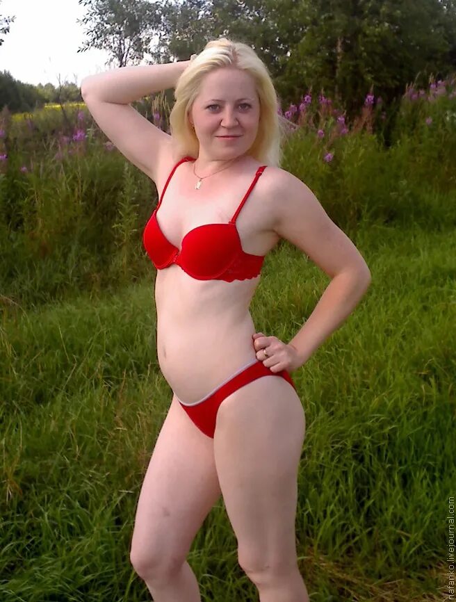 аппетитные женщины. русские женщины в возрасте без комплексов. женщина полненькая в социальных сетях. шикарные женщины на даче. жена в теле дома.
