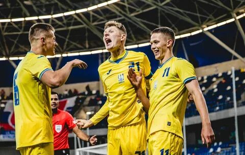 U u 19 0