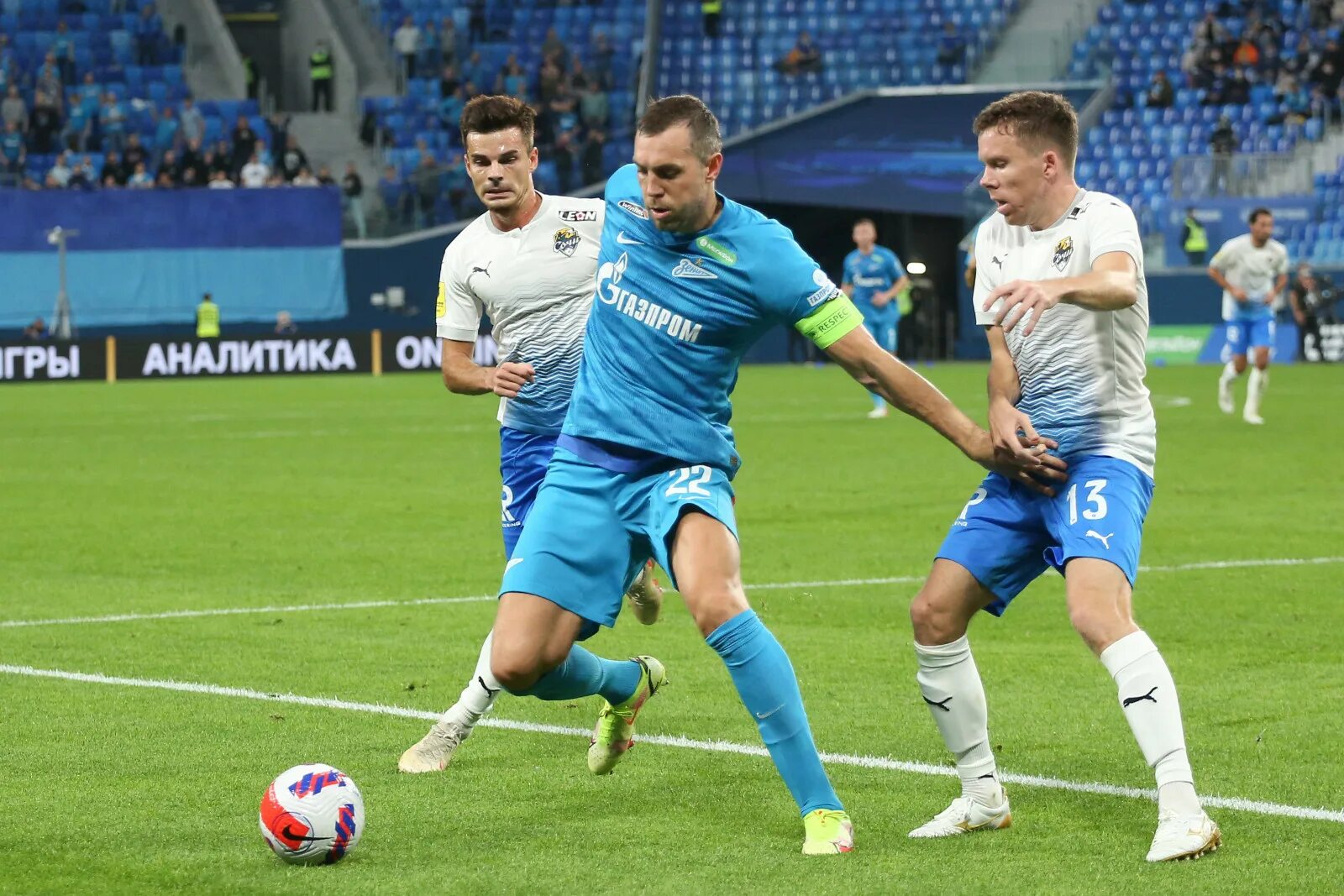 Дзюба почему не играет сегодня за локомотив. Дзюба зенит. дзюба зенит 2018. футбольная команда.