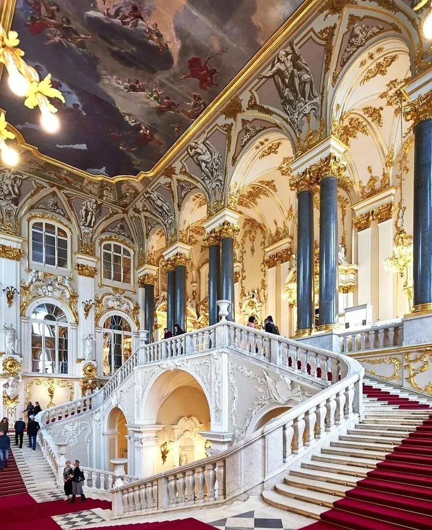 Лестница эрмитажа в санкт петербурге. Иорданская лестница эрмитажа. иорданская лестница зимнего дворца. эрмитаж. санкт-петербург. иорданская лестница эрмитажа в санкт-петербурге.