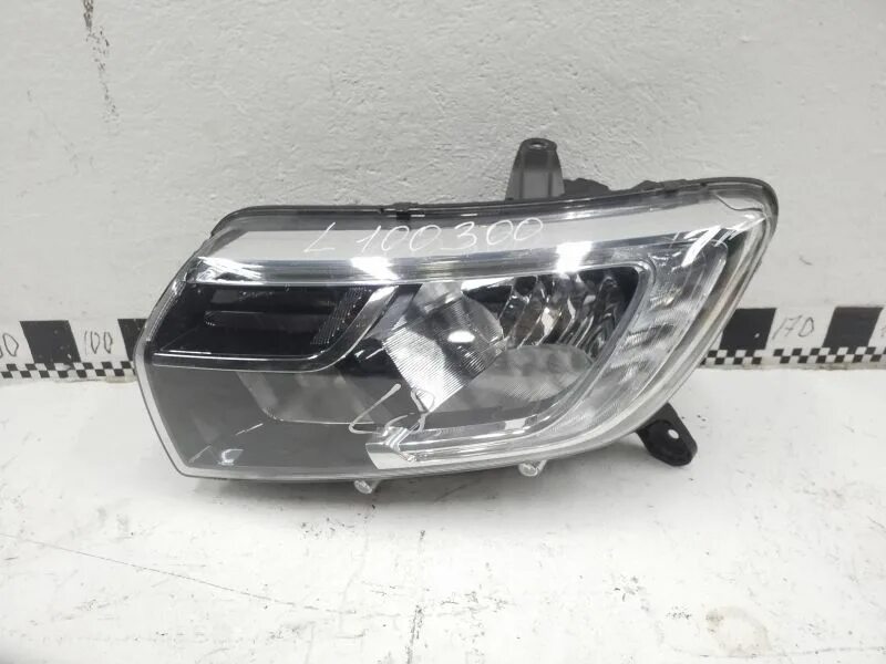 Renault logan 2 фары. Фара рено логан 2019. Фара logan 1 2013 правая. Передних фар рено логан 2. Фара рено логан 2.