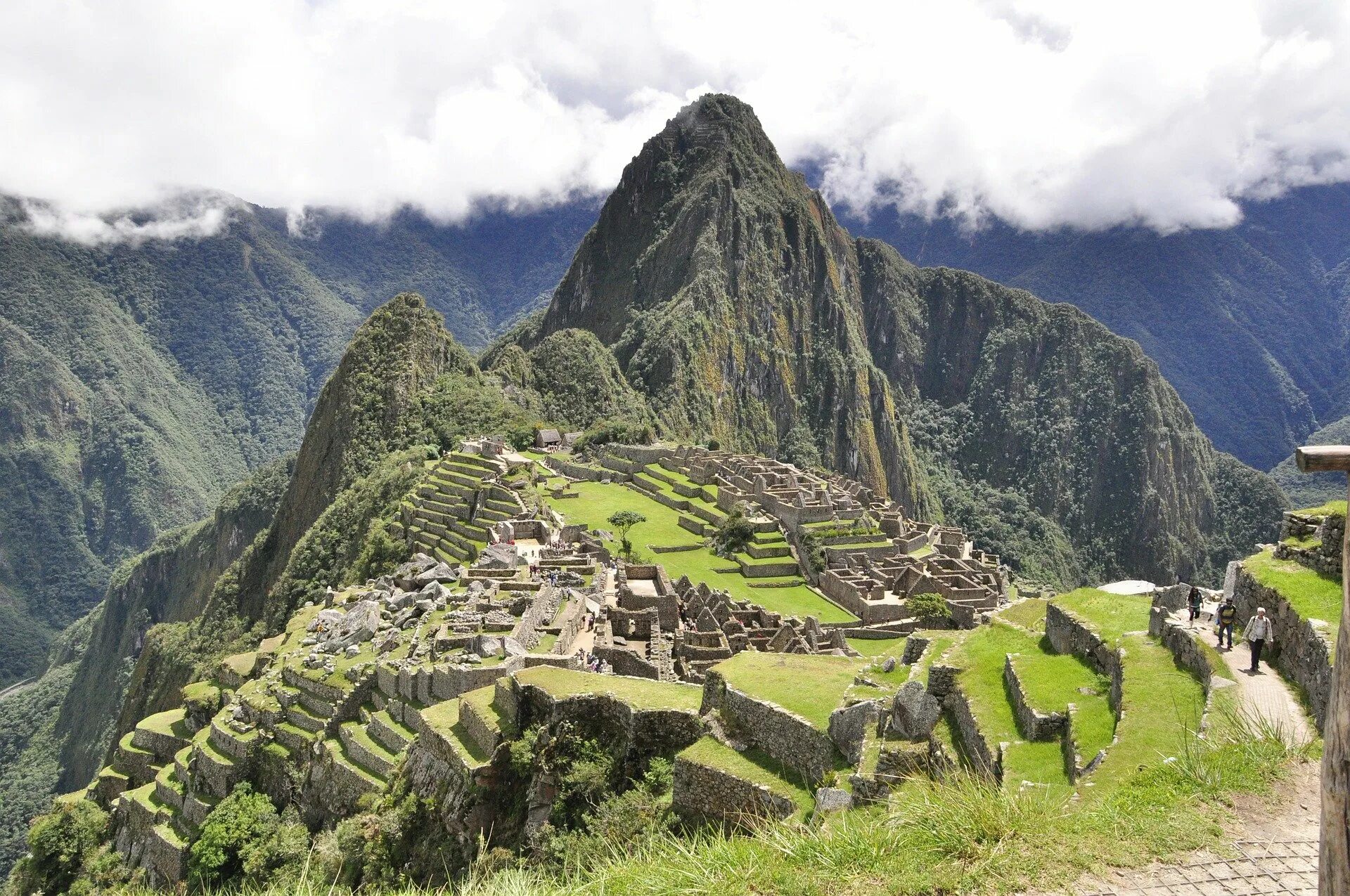 Перу гора Мачу Пикчу. Горы Анды (Andes) Перу. Южная Америка Анды Мачу Пикчу. Мачу-Пикчу в Андах.