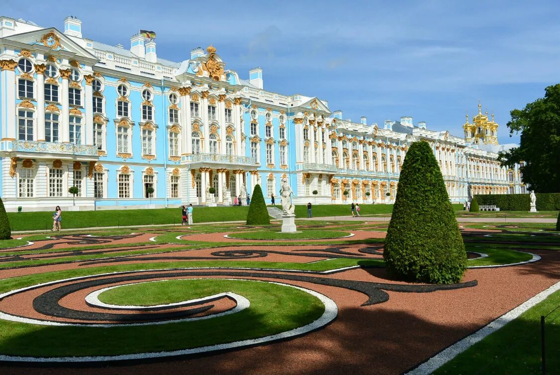 Ансамбли царского села. Дворец екатерины 2 в санкт-петербурге. дворцово-парковый ансамбль царское село. дворцово-парковые ансамбли города пушкин и его исторический центр.