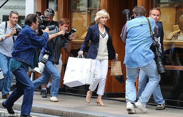 Princess paparazzi. Princess paparazzi. Гибель принцессы дианы папарацци. Вирджиния кларк подруга принцессы дианы. Princess diana paparazzi.