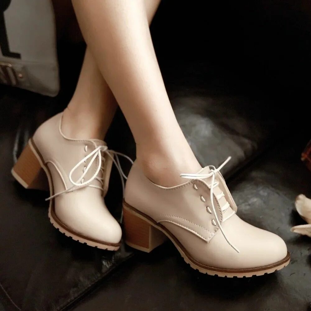 Элегантные ботинки. Оксфорды и броги. Модная женская обувь. Женские сапоги chunky boots. Красивые ботинки.