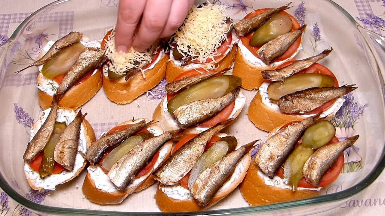 Как я делаю обычные бутерброды со шпротами оригинальной закуской на праздничном 