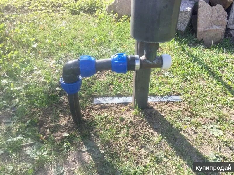 Установка пластиковых скважин. Глубина кессона для скважины. Кессон для скважины на 700. Артезианская скважина с кессоном. Кессон для скважины дочиста кс1200.