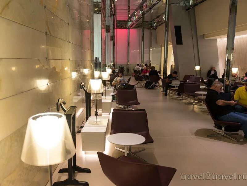 Аэропорт санья бизнес зал. Аэропорт доха катар лаунж зона. аэропорт доха приорити пасс. лаунж зона катар доха. бизнес зал в дохе катар.