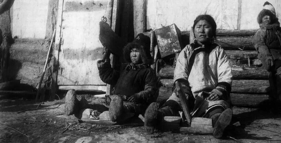 Нивх иные миры 1. Эвенки 1924 тунгусы. народы забайкалья тунгусы. тунгусы эвенки забайкалья. нивхи, эвенки, нанайцы.