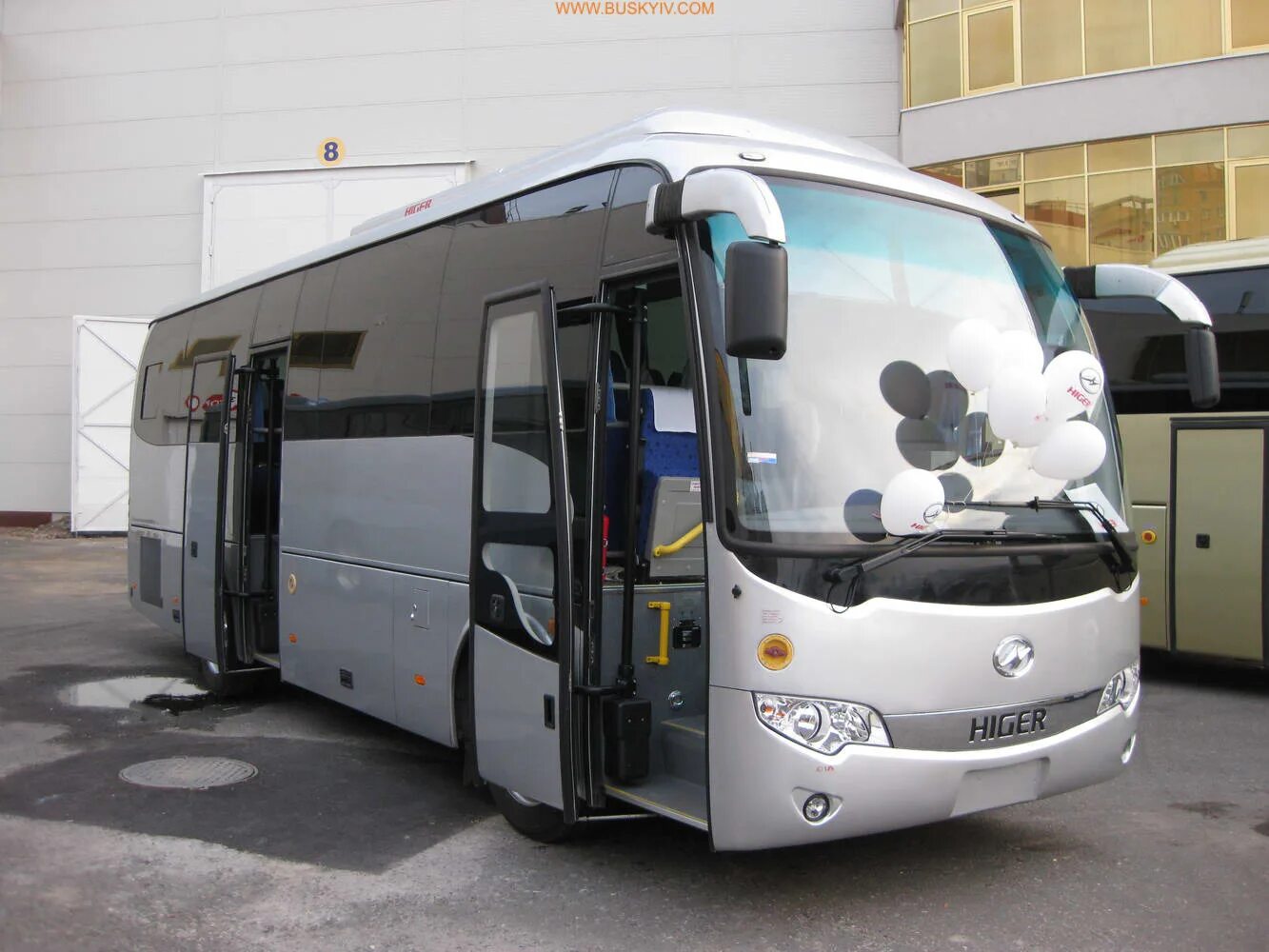 Автобус higer 35. Автобус хайгер. Автомобиль 35 мест. Higer klq6928q. Хайгер 35 мест.