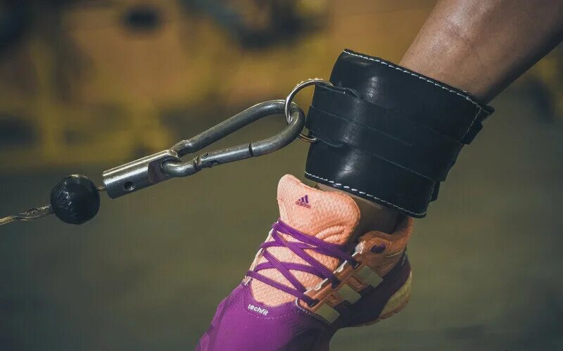 Манжеты для ног для занятий. Манжеты для мтб бубновского. onhillsport манжета для тяги на тренажере f8. спортивные манжеты для ног. манжеты кожаные для ног для занятий на тренажерах.