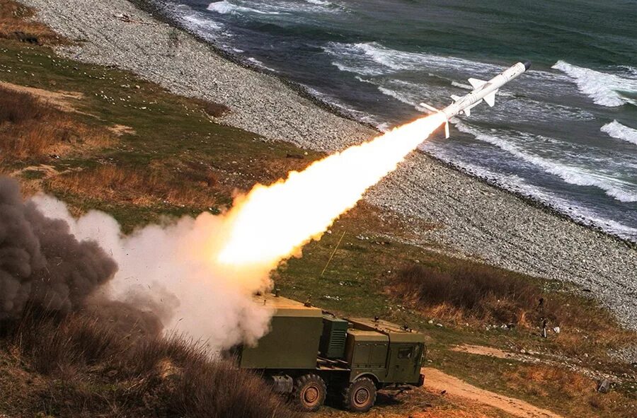 Береговой ракетный комплекс бал-э. Противокорабельный береговой ракетный комплекс бал. Ракетный комплекс редут. Береговые ракетные комплексы бал и Бастион.