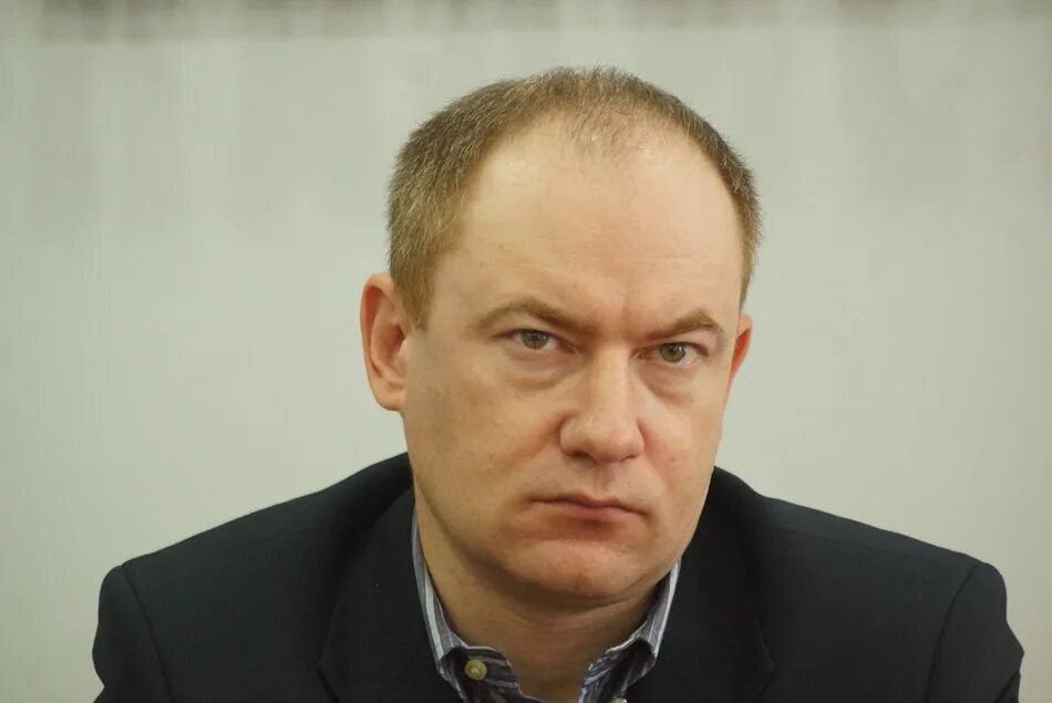 Глава руководитель партии
