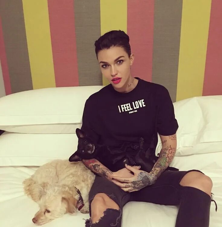 Ruby Rose. Руби Роуз фото 2015. Руби Роуз Инстаграмм. Руби Роуз и ее девушка. Руби инстаграм