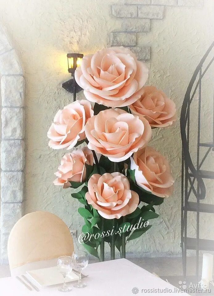 Букет цветов ростовых. Цветы из изолона. Светильник из цветов изолона. Ростовые цветы. Цветы из подложки.