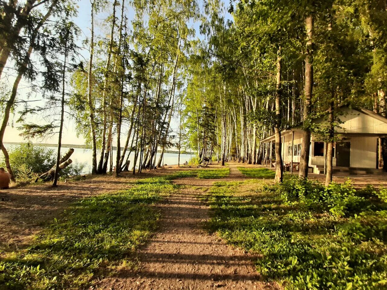 паркотель киасновидово. парк отель можайский. дом рыбака и охотника можайск красновидово. теплоход красновидово. домики с ночевкой в москве.