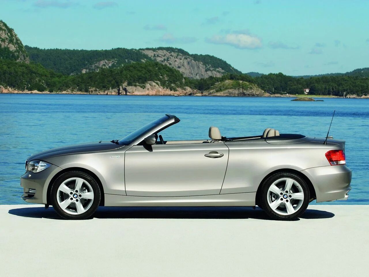 Bmw 650i cabrio. Bmw 125i кабриолет. Bmw m3 cabrio. Jaguar xkr кабриолет. Bmw 335i кабриолет.
