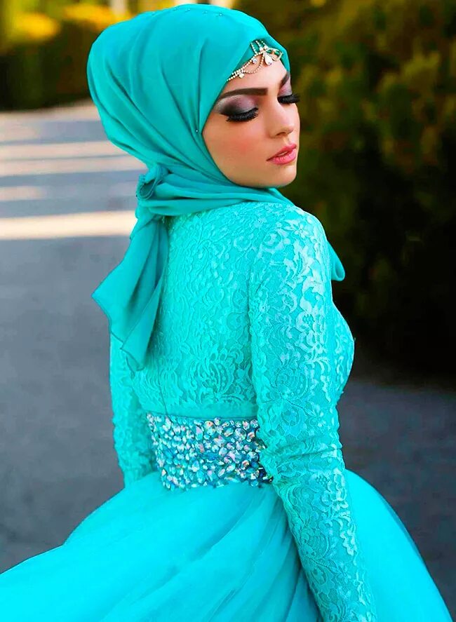 Мусульманское платье.. Мусульманские Наряды для девушек. Красивые мусульманки.
