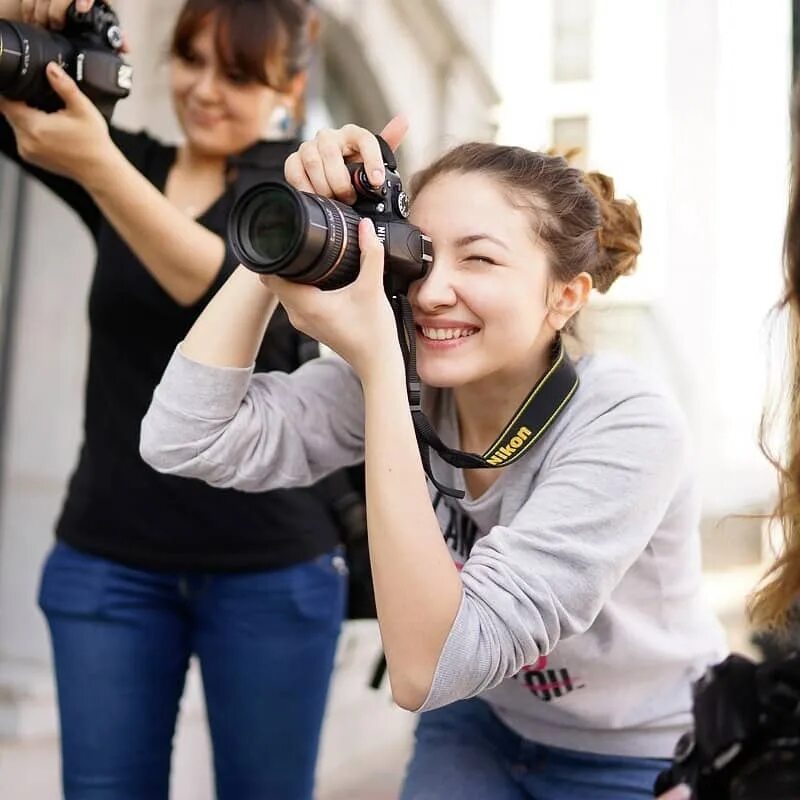 Уроки фотографии. Фотокурсы для начинающих фотографов. Фотокурсы для начинающих. Фотограф школьник. Фотошкола для детей и подростков.